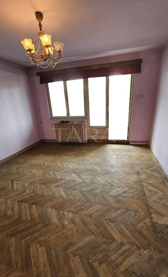 Apartament cu 4 camere, zona Sala Polivalentă - Poză 3
