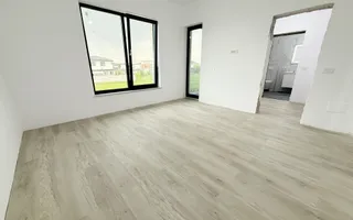 Vila individuala cu 5 camere / 3 bai / dressing / teren 343 mp - Poză 11