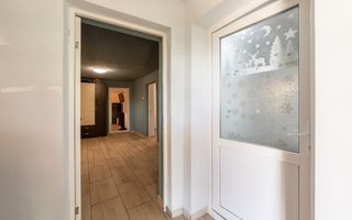 Casă renovată 2022, 3 camere, 1034 mp teren, încălzire în pardoseală  - Poză 13