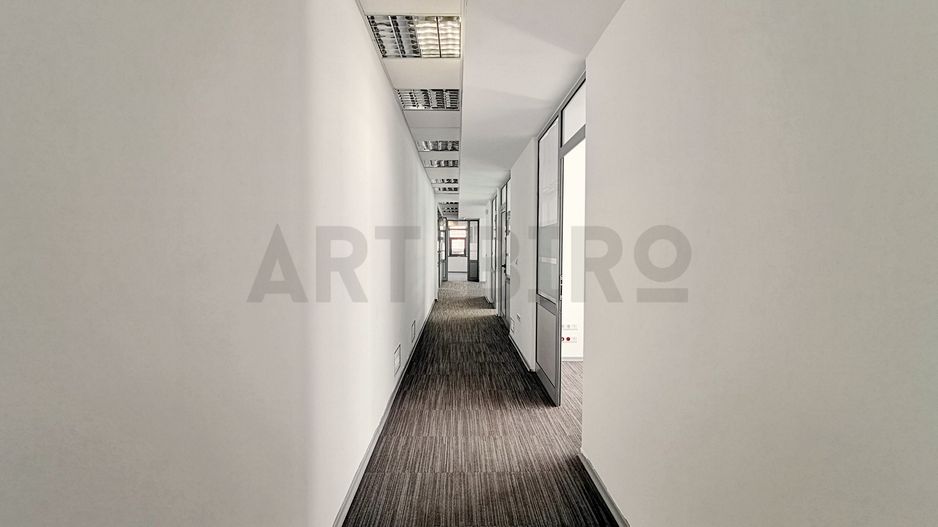 Zero comision, 260-682mp birou mobilat, move-in ready, Romana, 6' metrou - Poză 12