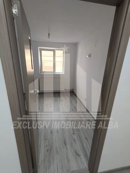 Apartament cu 3 camere decomandate, Cetate - Poză 4