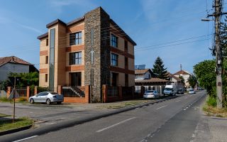 Clădire comercială în zona Grădiște. - Poză 1