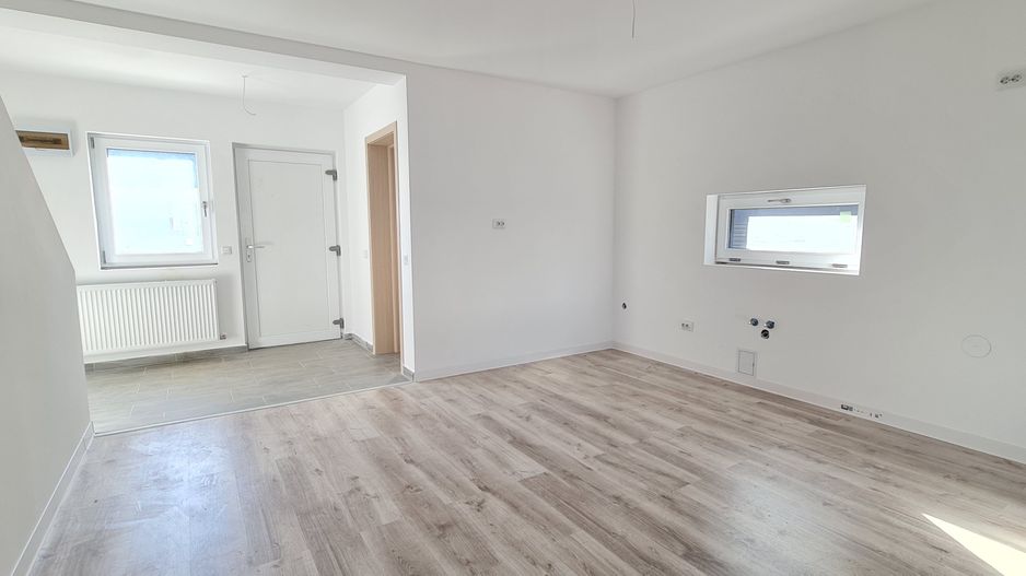 Casa finalizata intabulata in Cartier Izvor Tarlungeni Brasov - Poză 12