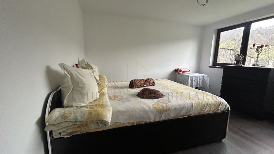 Casa de vanzare in Slanic Moldova . - Poză 2