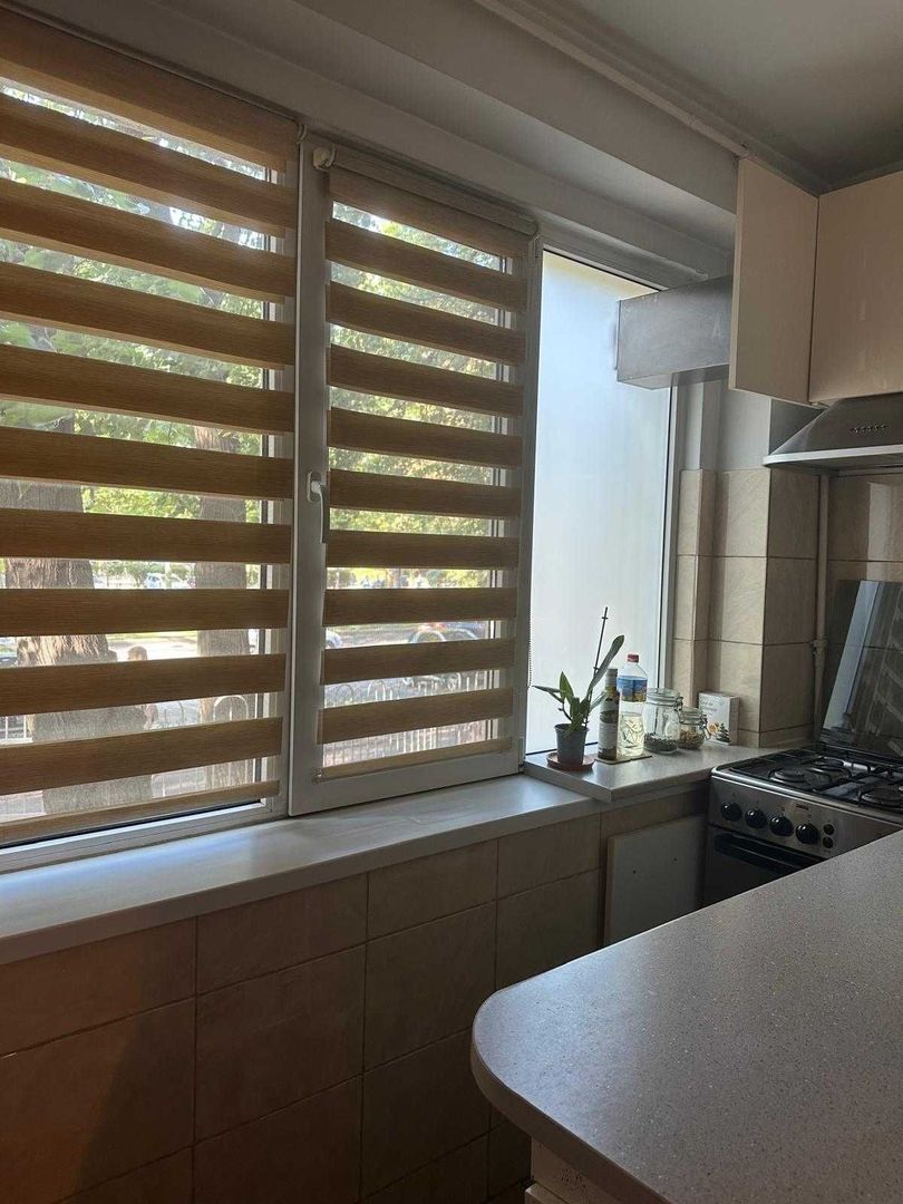 Garsonieră 38 mp, parter, balcon închis, boxă, metrou 2 min - Poză 5