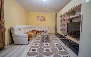 Proprietate elegantă, ideală pentru familie – Ovidiu Central - Poză 1