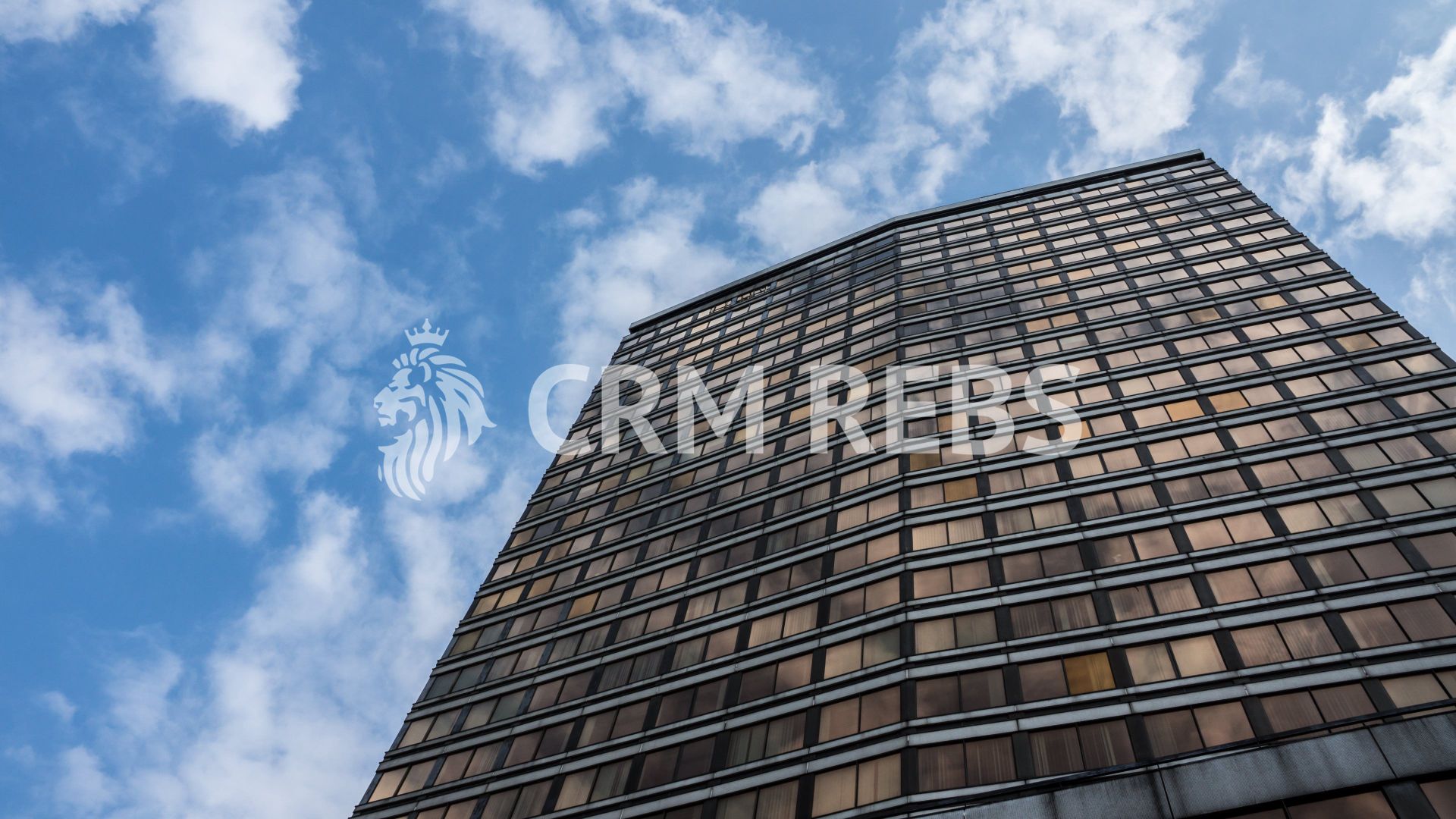 Sedu de banca ultracentral de inchiriat - Poză 13