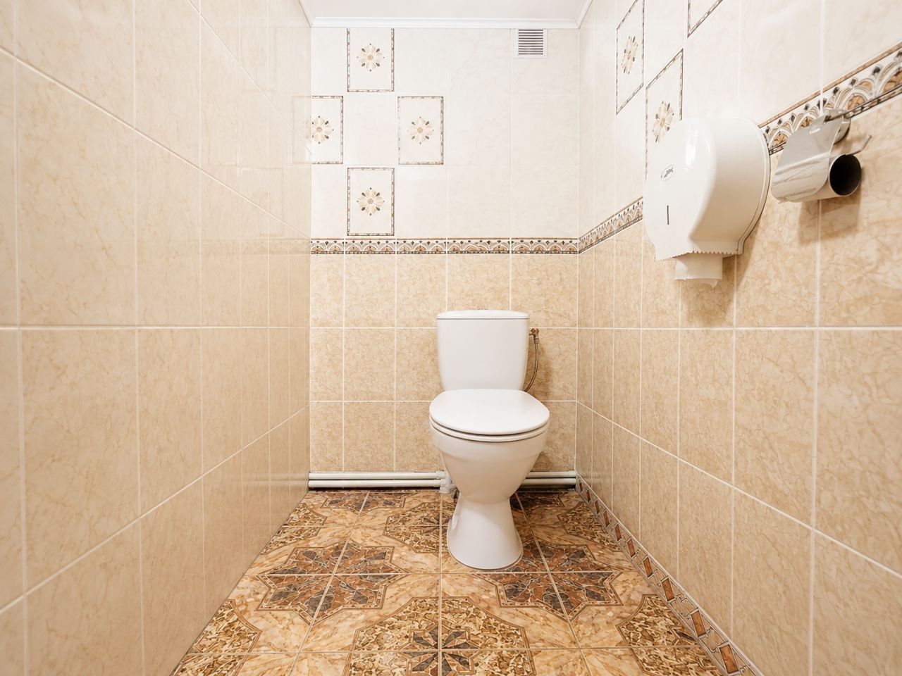 Casă 210 m² cu 5 dormitoare și teren 10 ari – Euroreparație | Drochia, str. Grigore Ureche - Poză 54