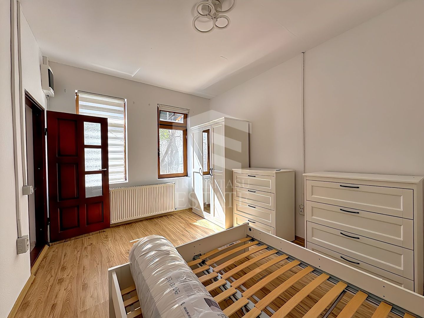 Apartament cu 2 camere in Vila 48 mp Unirii Mitropolie - Poză 5
