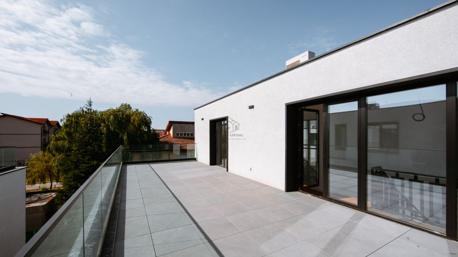 VILA SUPERBĂ CU 4 DORMITOAARE ȘI PISCINA LA INCHIRIERE - Poză 39