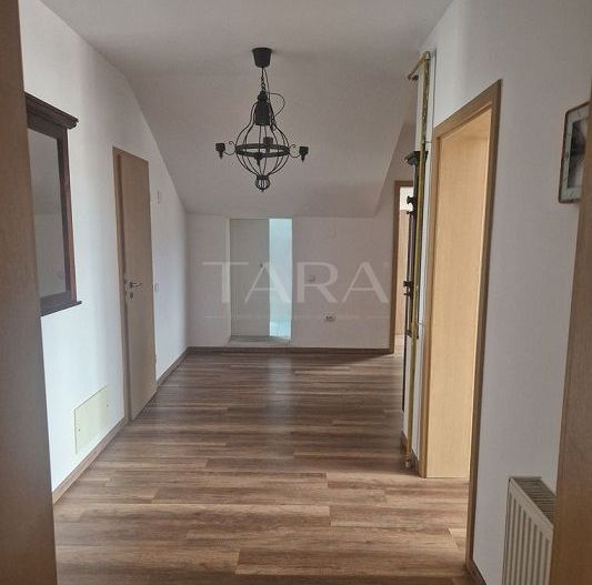 Apartament spațios cu 4 camere, în zona centrală Eroilor, Floresti. - Poză 8