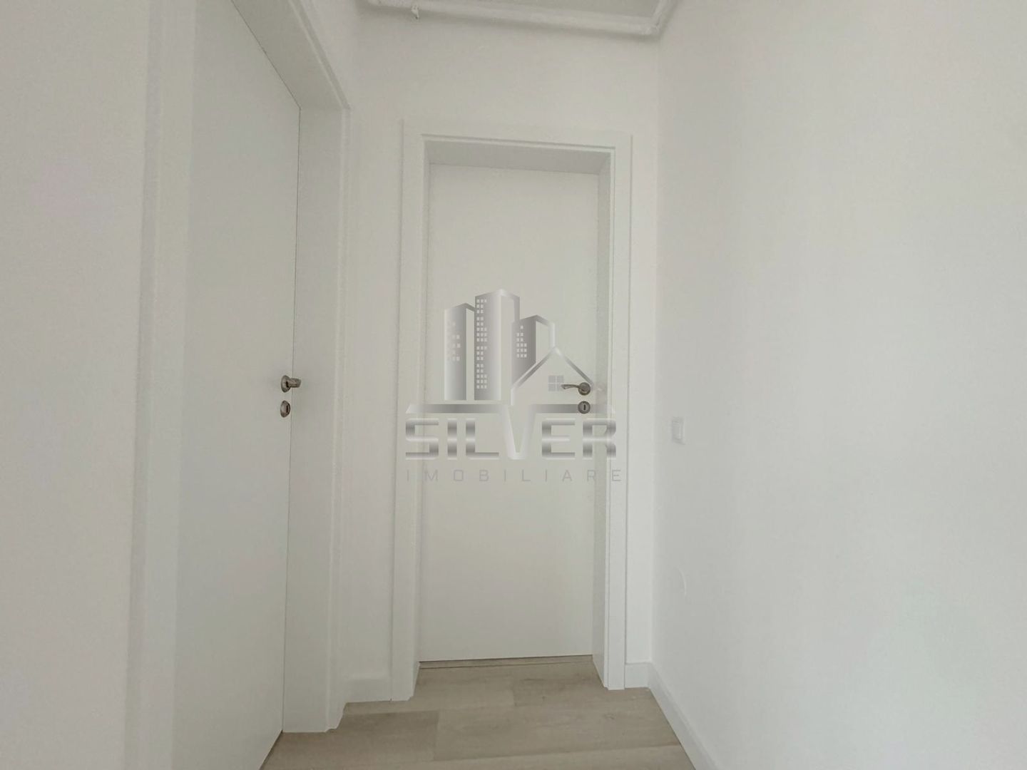 Apartament cu 3 camere/59mp/terasa 15mp/zona Eroilor. - Poză 11