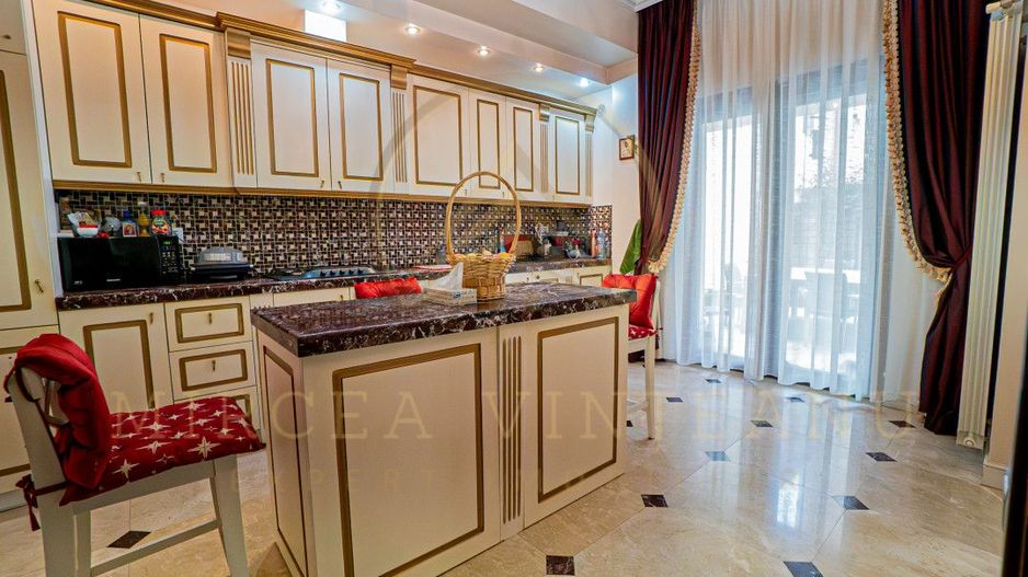 Vânzare vila spectaculoasa S+P+1+M situată in zona Tomis II - Spitalul Județean. - Poză 14