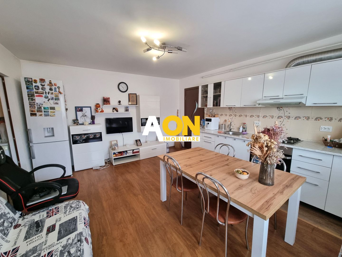 De vanzare apartament 2 camere, Ampoi 1 - Poză 2