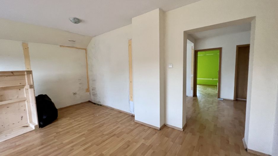 SPATIU CU MULTIPLE DESTINATII - Poză 4