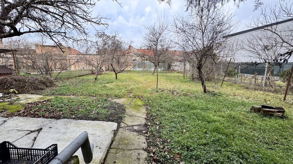 VILĂ INTERBELICĂ CU TEREN GENEROS ȘI SPAȚIU COMERCIAL . VÂRFUL CU DOR - Poză 15