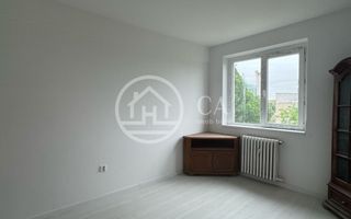 Apartament de vânzare cu 3 camere, Ultracentral Oradea - Poză 4