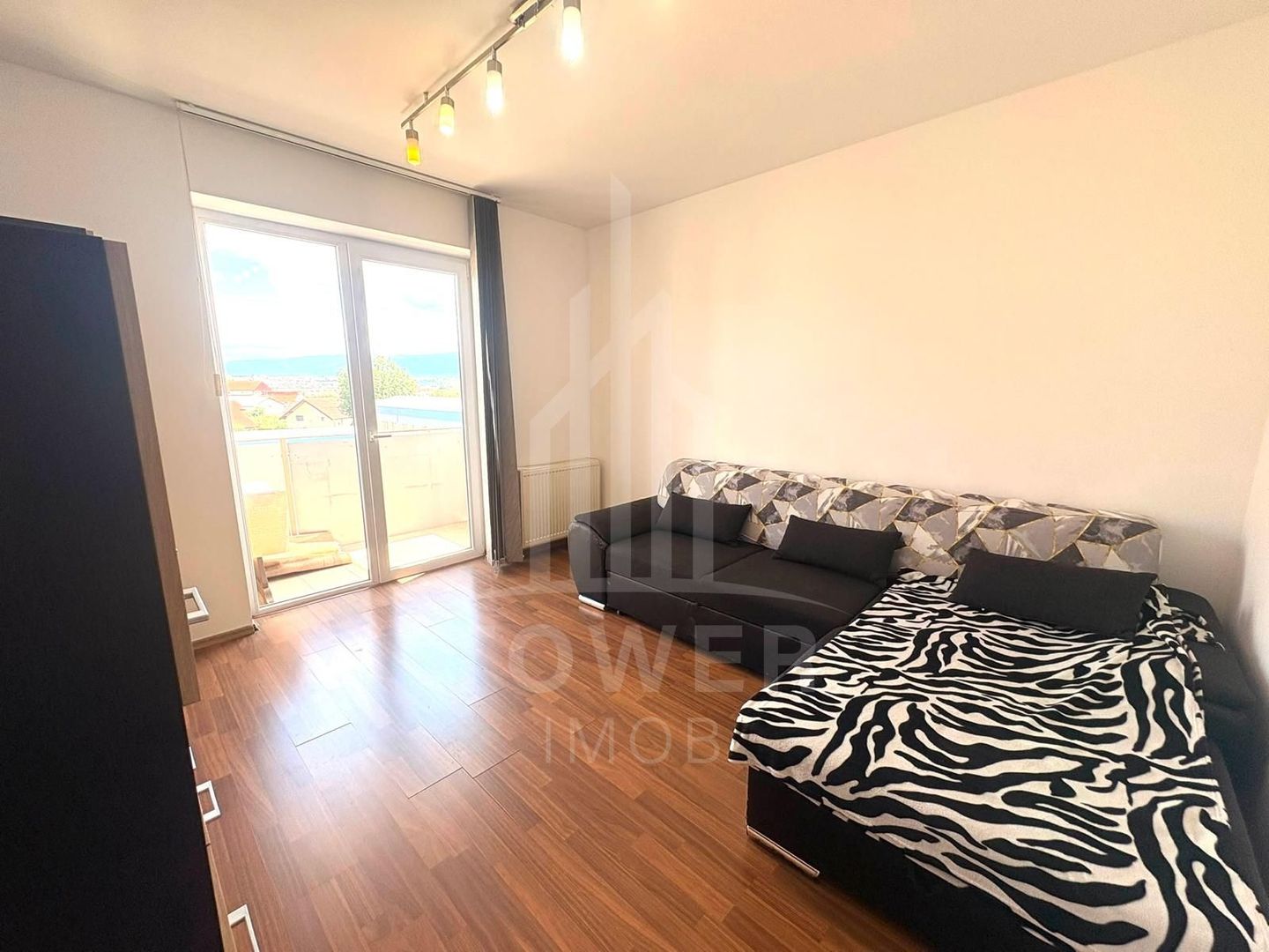 Apartament 3 camere de închiriat - Strada Frunzei - Poză 2