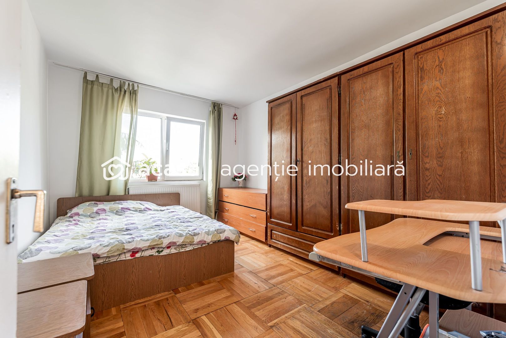 Apartament cu 3 camere, etaj 2 – Zona Vlaicu, Lebăda - COMISION 0 - Poză 2