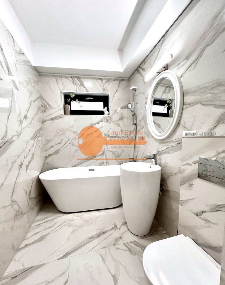 Uranus-Catredala NEamului 3 camere+Dressing ( - Poză 2