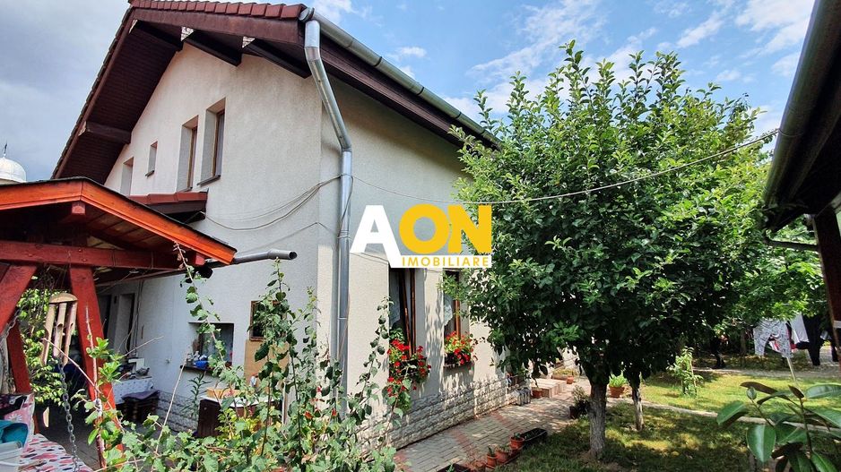 Casa5 camere + garaj si anexa, 507 mp teren,  zona Schit - Poză 1