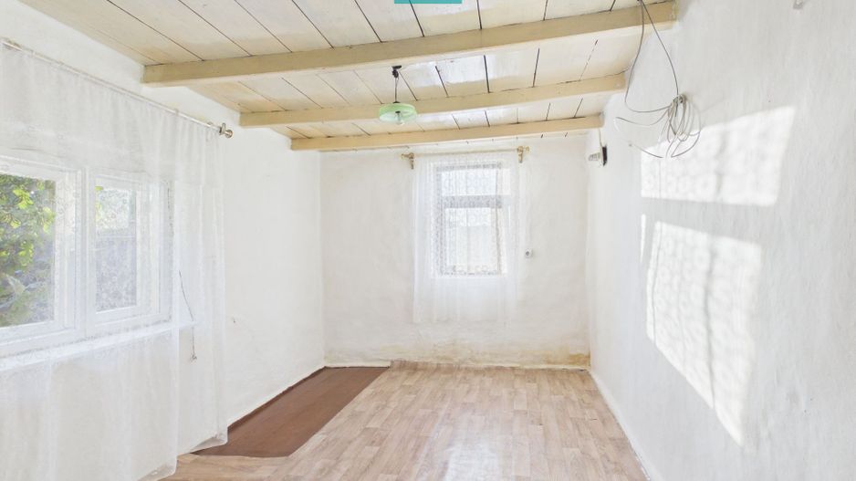 Casă bătrânească cu 4 camere in Pecica - Poză 9