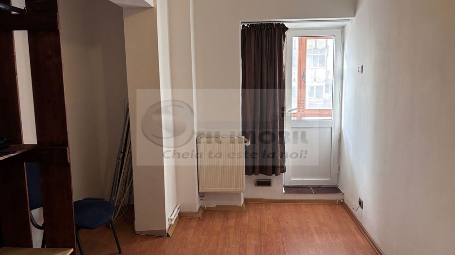 Apartament 3 camere Decomandat, et. 1, bulevard GARA - 139,900 EURO - Poză 12