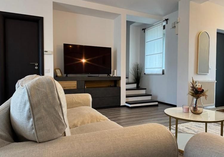 House for rent 4 rooms | Pipera-Voluntari | 2 parking spaces - Poză 2