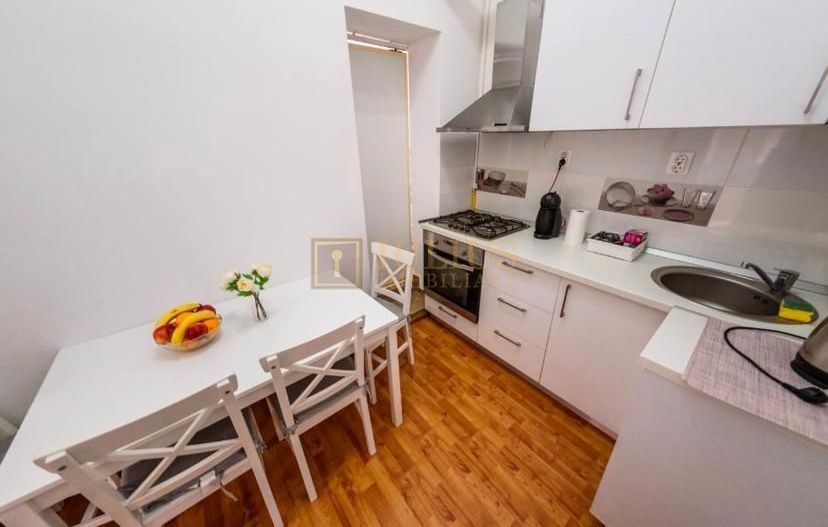 Piata Unirii|, apartament lux| cladire istorica| centrala proprie| 04.10.26 - Poză 9