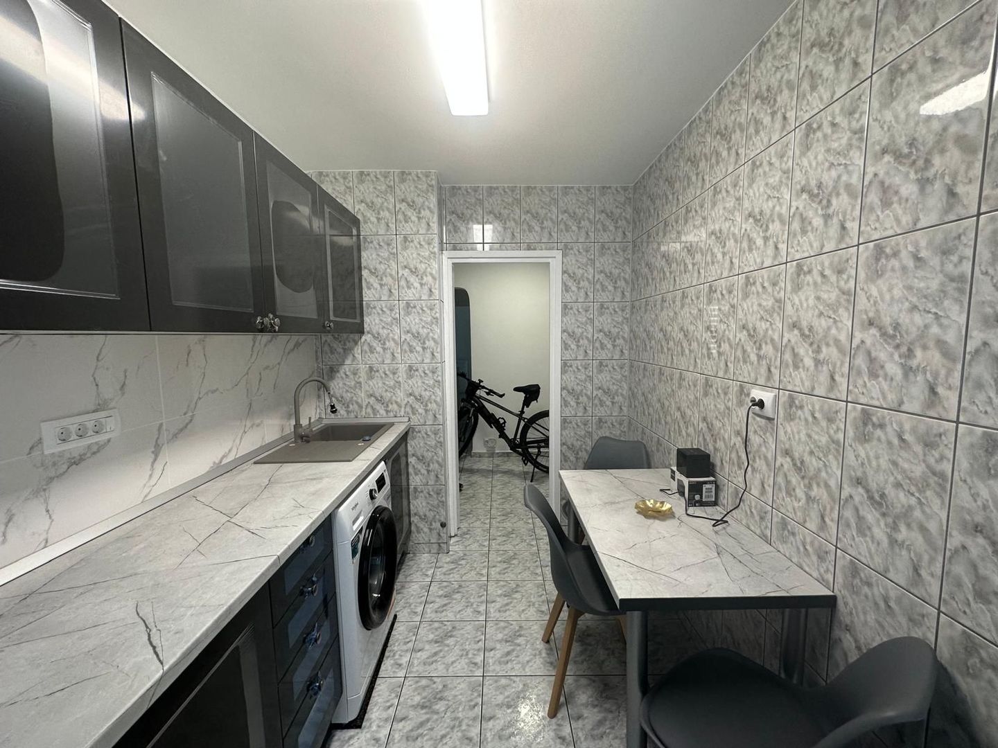 APARTAMENT 3 CAMERE CU LOC DE PARCARE | LUJERULUI - Poză 2