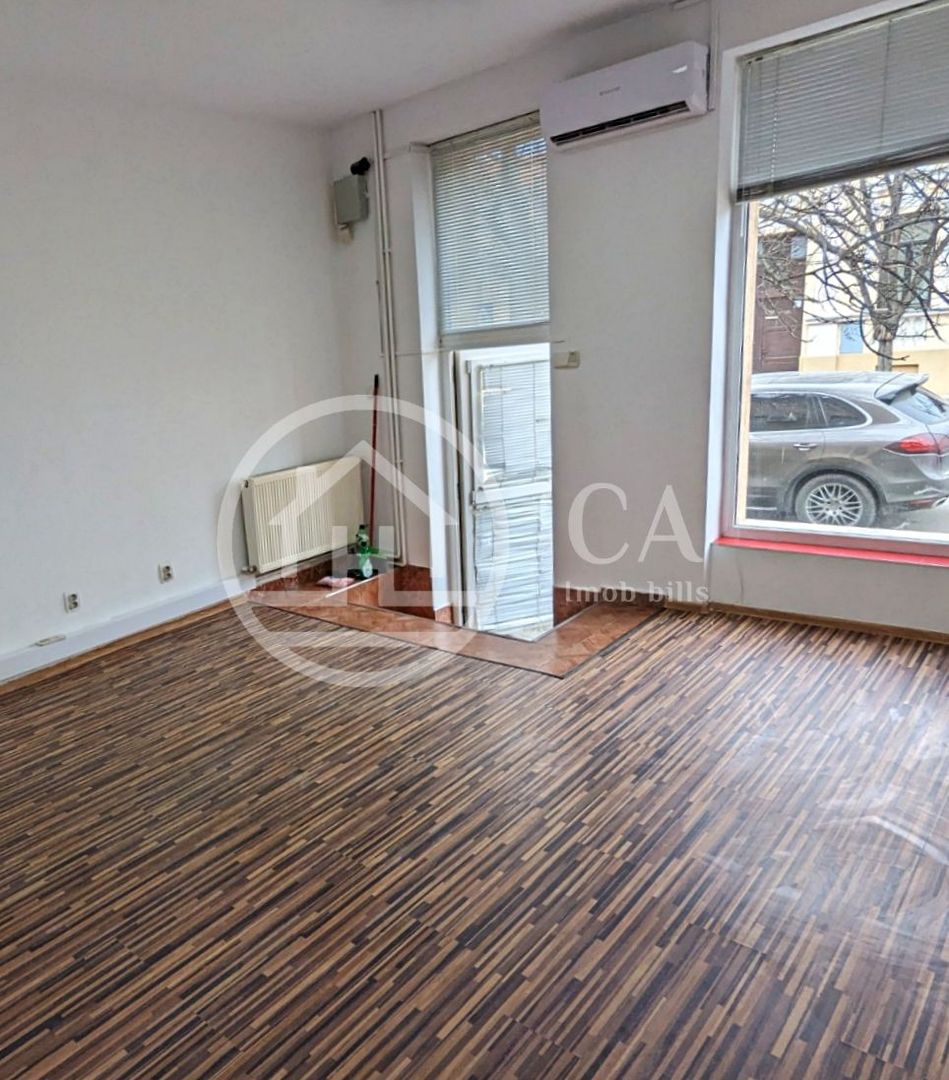 Spațiu comercial de închiriat cu 1 camera, zona ultracentrală, Oradea - Poză 3