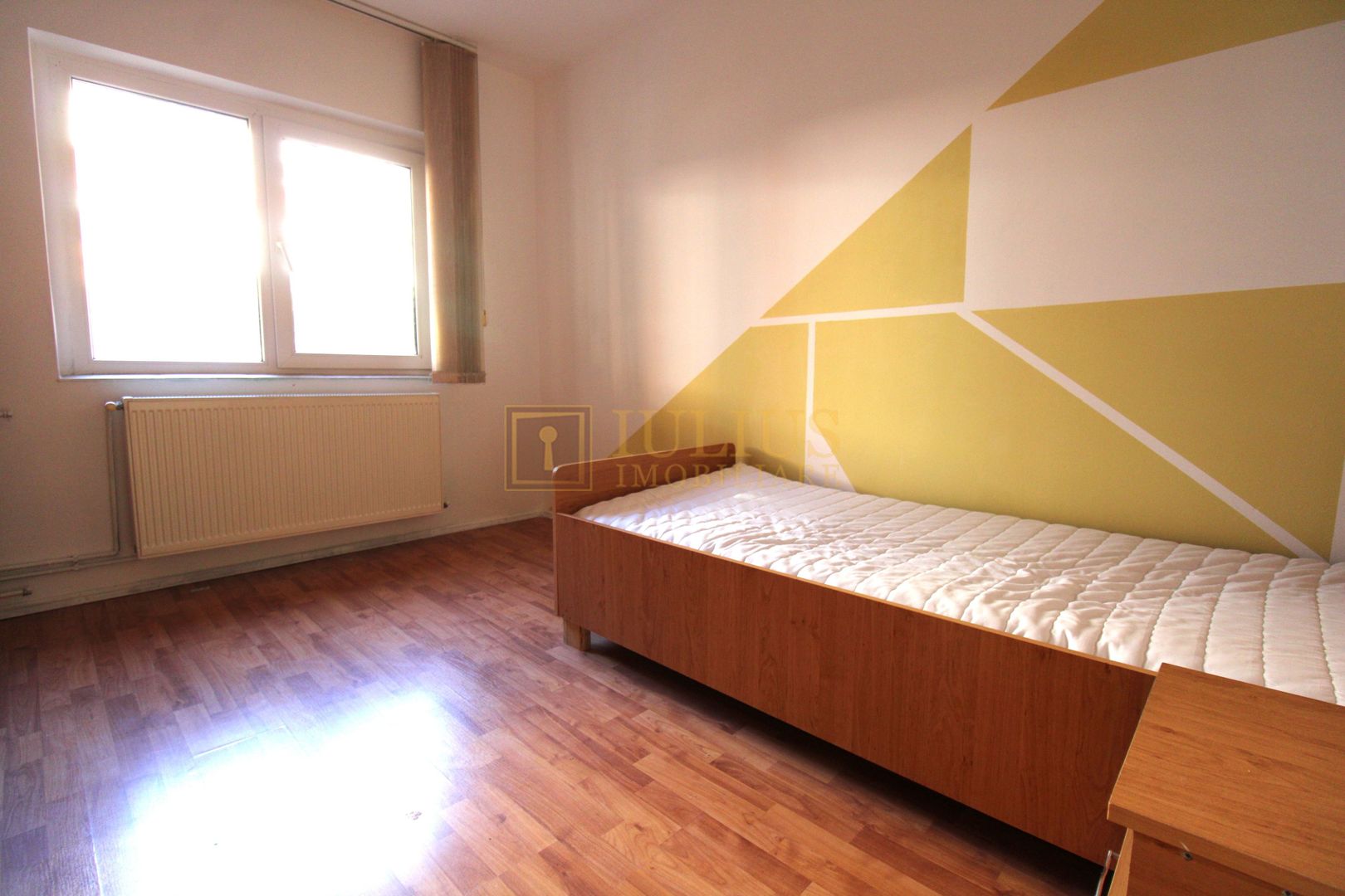 Apartament cu 3 camere, Bucovina-Torontalului - Poză 4