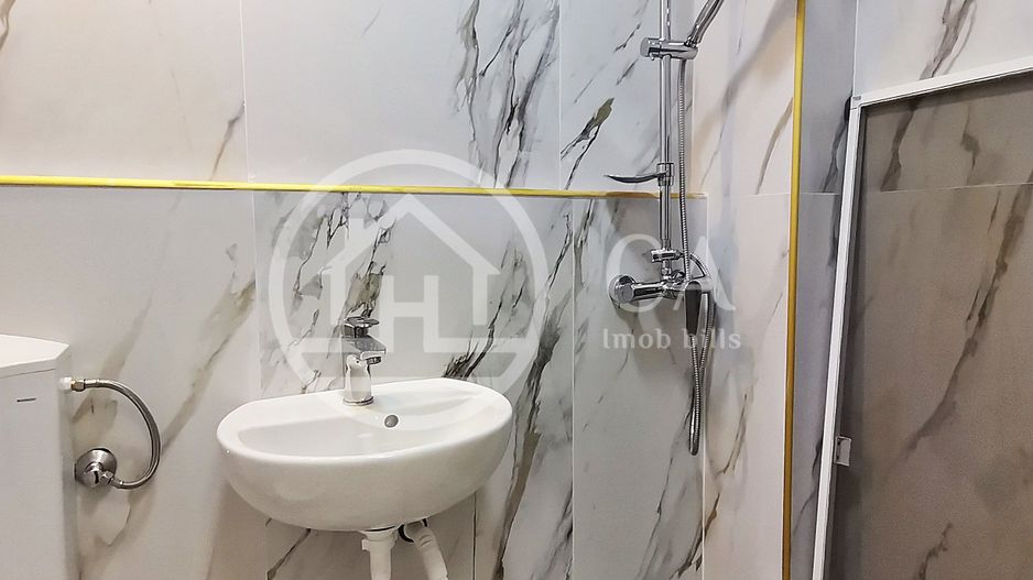 Apartament de vânzare cu 2 camere în zona Rogerius, Oradea - Poză 8