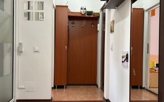 Apartament cu 3 camere Piata CET mobilat utilat modern - super pret - Poză 9