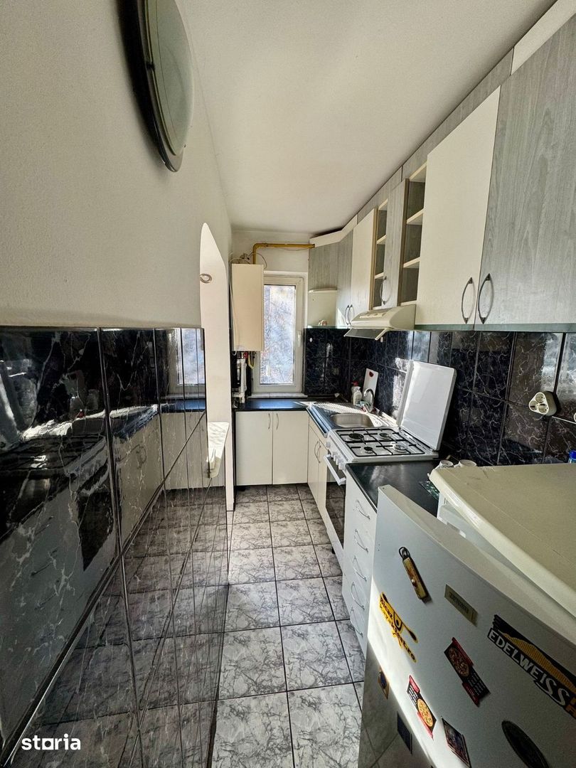 Apartament 3 camere SD 45 mp Podul de Piatra 81000 euro - Poză 6