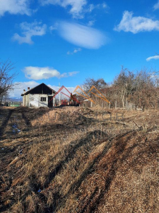 Teren intravilan 2077 m2, platou cu panorama, toate utilitatile, 23EUR - Poză 4