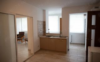 Apartament la casa in zona centrala, Brasov - Poză 1