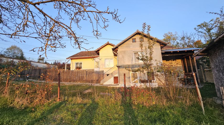 Casa 127mp mobilata/utilata+ anexa+garaj+beci+teren intravilan 1233 mp - Poză 23