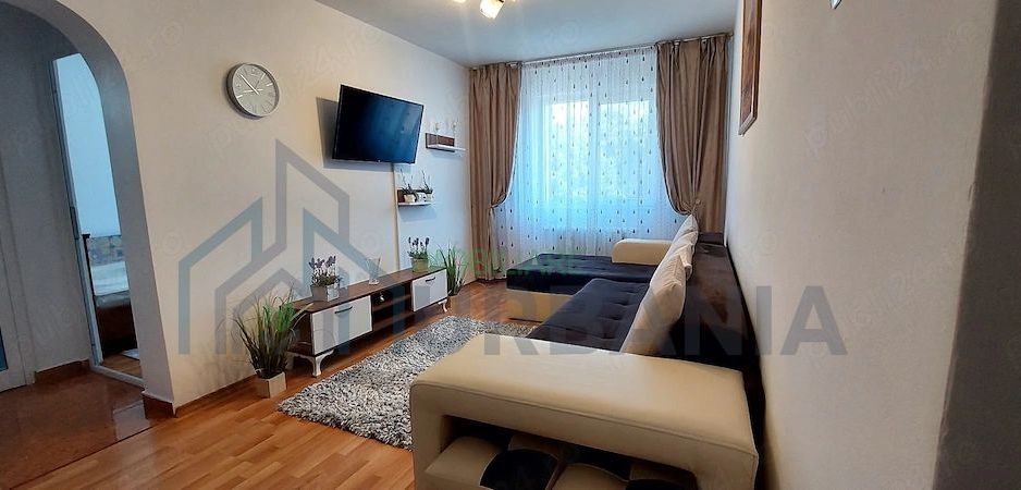 Apartament 3 camere, etaj 3, 55 mp, zona Deal Pașcani, lângă Colegiul M. Sadoveanu - Poză 1