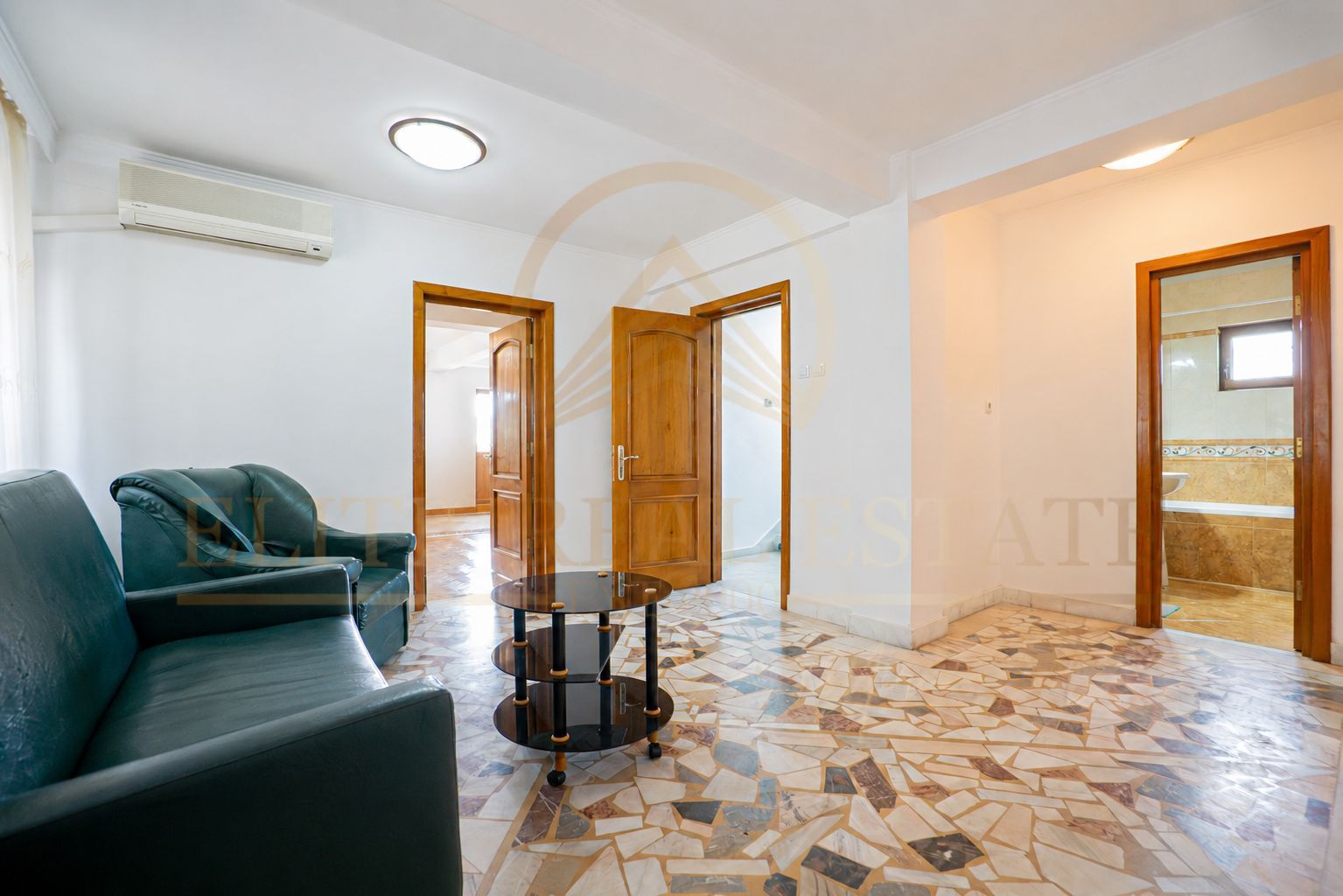 Vila 11 camere in Faleza Nord 400 mp utili, Proprietate rara - Poză 12