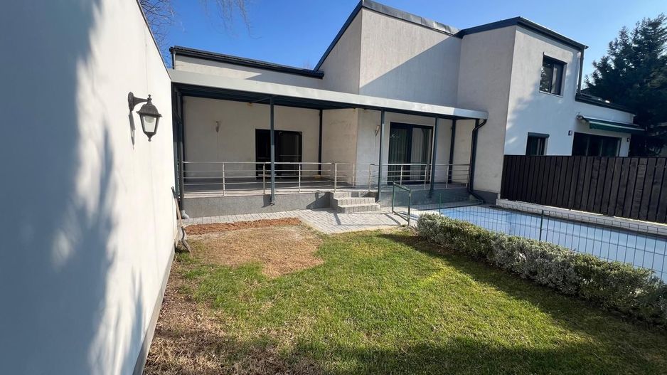 Vilă de închiriat | 4 dormitoare | Piscină | Erou Iancu Nicolae - Poză 15