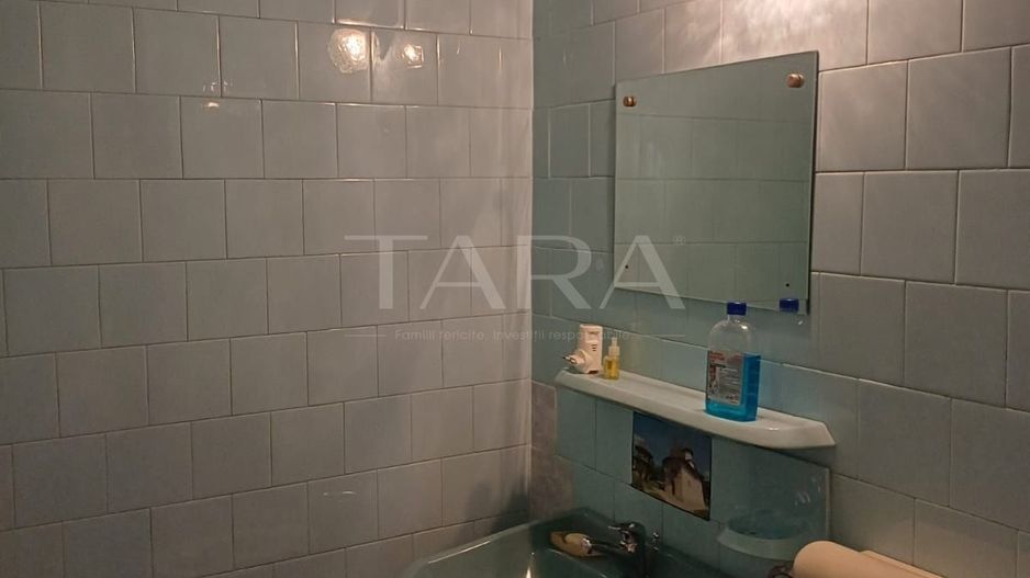 Apartament cu 3 camere, 2 băi, balcon și centrală proprie, zona Clăbuc - Poză 5