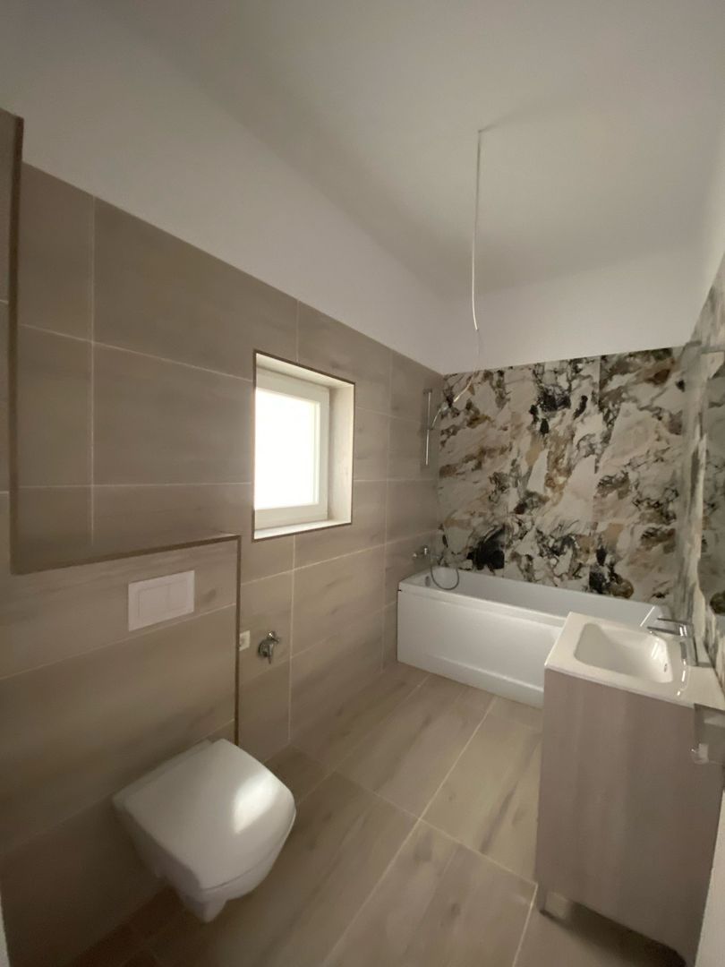 Giroc-Neptun | 2-3 Camere | Centrala proprie | Loc de parcare - Poză 2