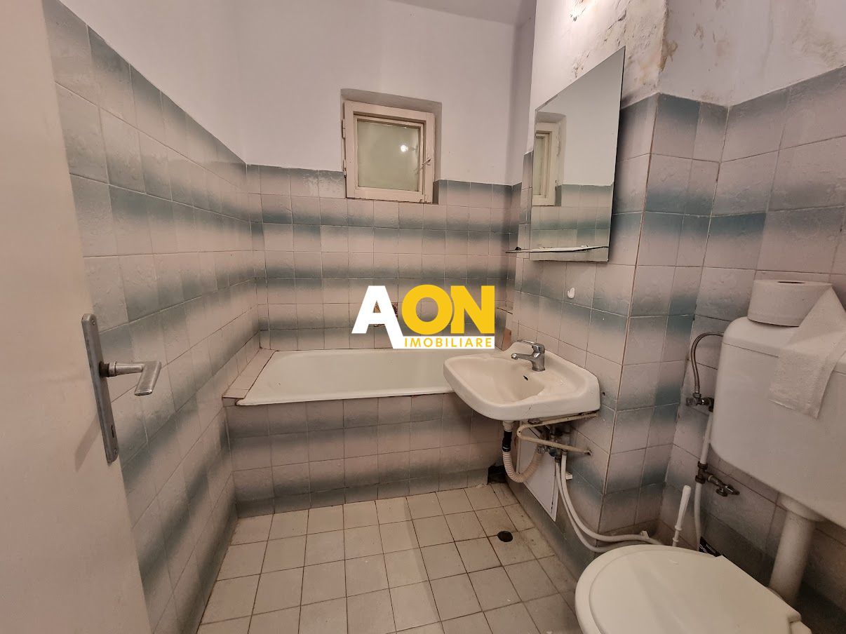 Apartament 3 Camere Decomandat, Bloc cu Lift, Zona Centru - Poză 7