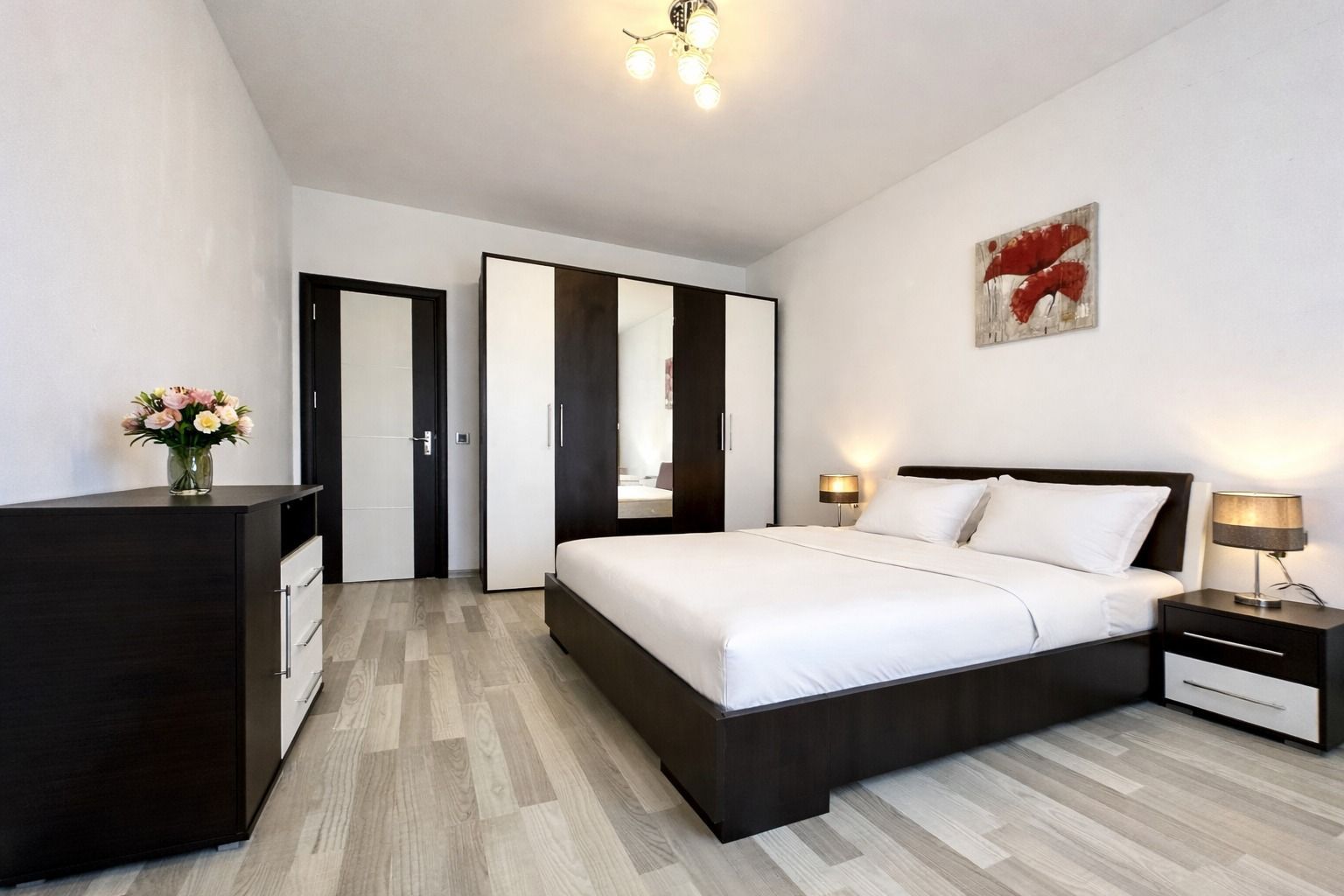 Apartament 2 camere + loc de parcare - Poză 4