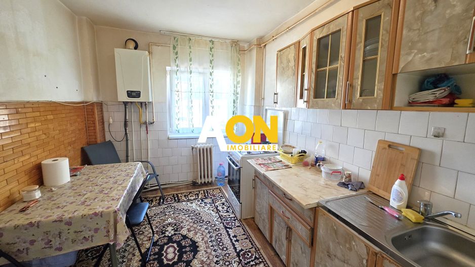 De vanzare apartament 3 camere, etaj 1, Cetate - Poză 5