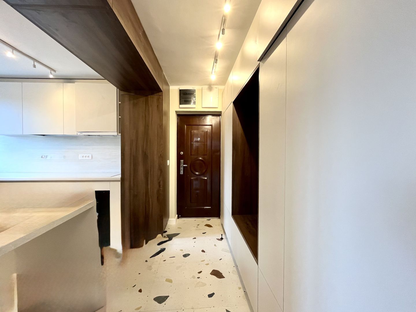 2 camere, prima inchiriere, vibrant, pet friendly lângă P-ta Victoriei - Poză 4
