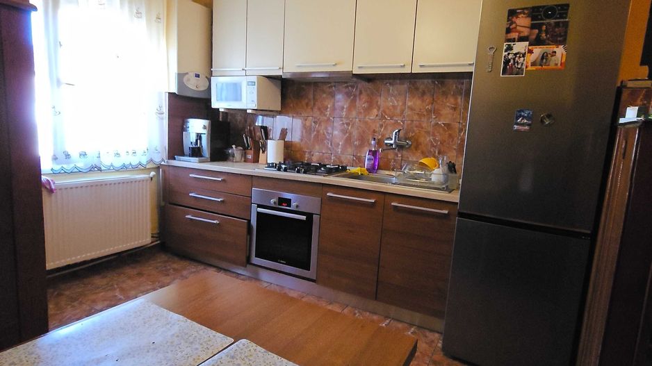 BRASADAS vinde ap 2 cam. Micro 16, etaj 4/4. - Poză 2