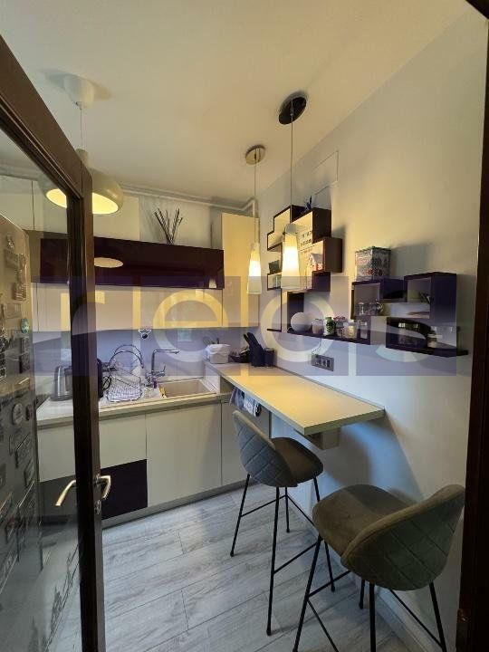 VANZARE  3 CAMERE- MOBILAT-UTILAT- Decebal/Alba Iulia + 2 locuri parcare - Poză 8