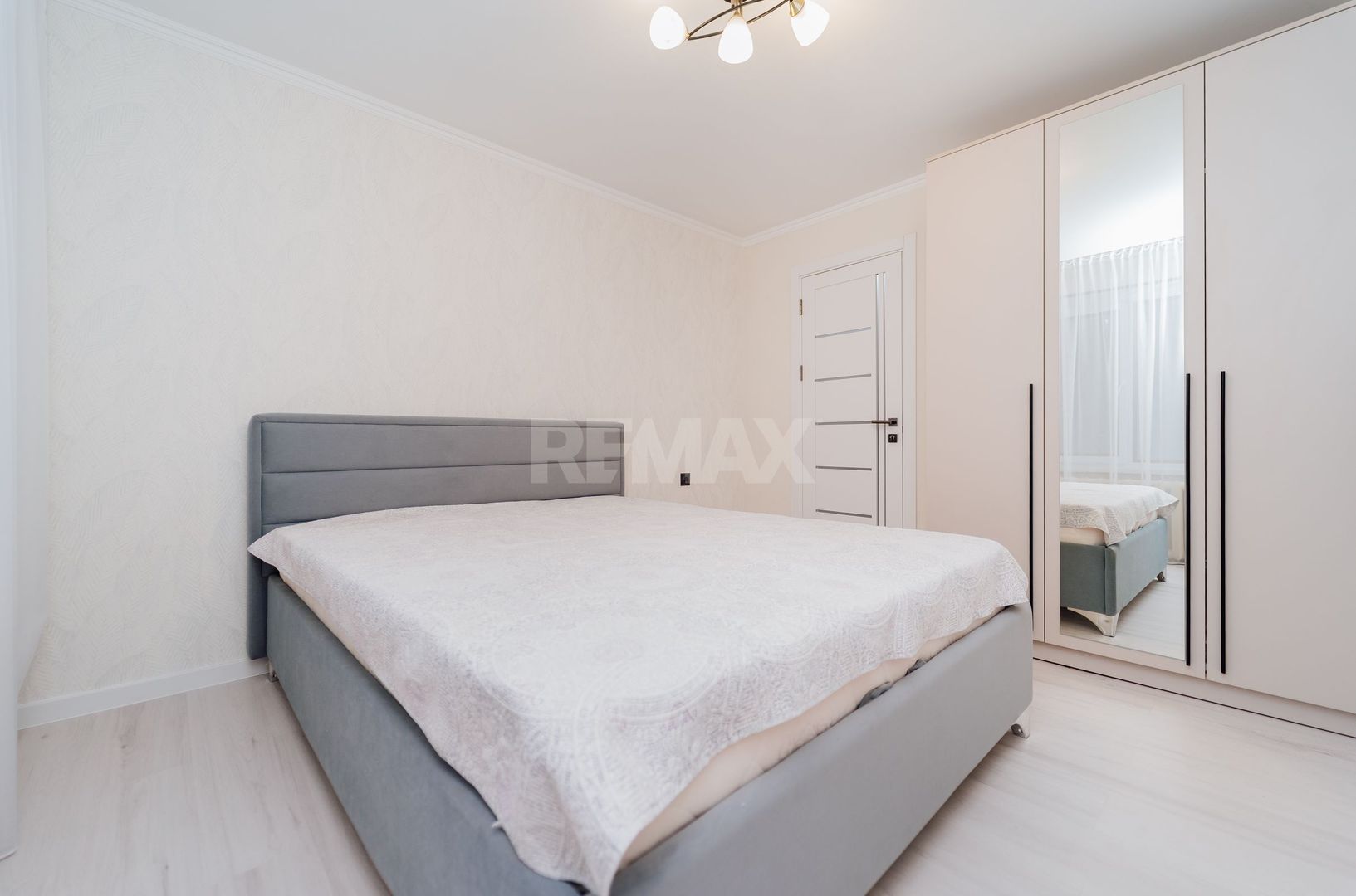 Se vinde apartament cu 3 camere, Botanica - Poză 9